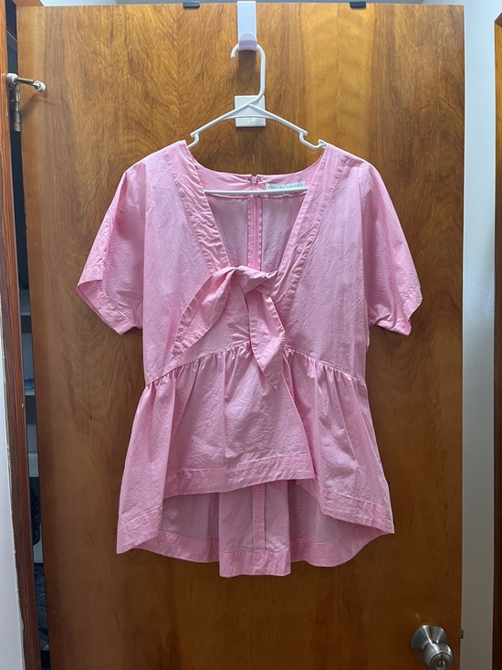 English Factory Tops - English Factory Light Pink V-Neck Sleeveless Top